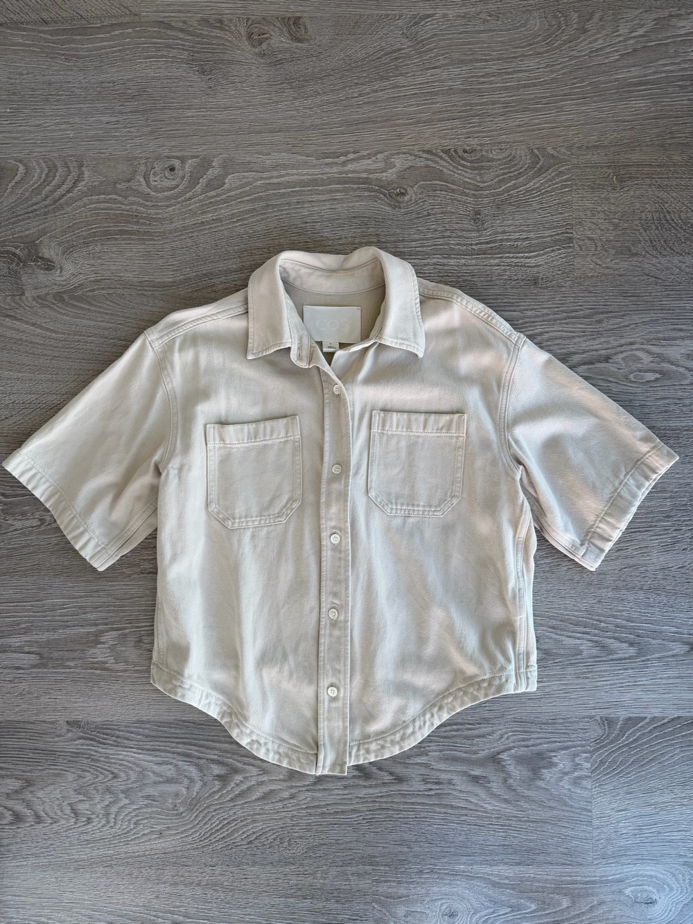 COS Women’s Oversized Short Sleeve Denim Button-Up Shirt